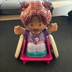 Fisher-Price Little People School Playset HBW74 Little Girl in Wheelchair Figure